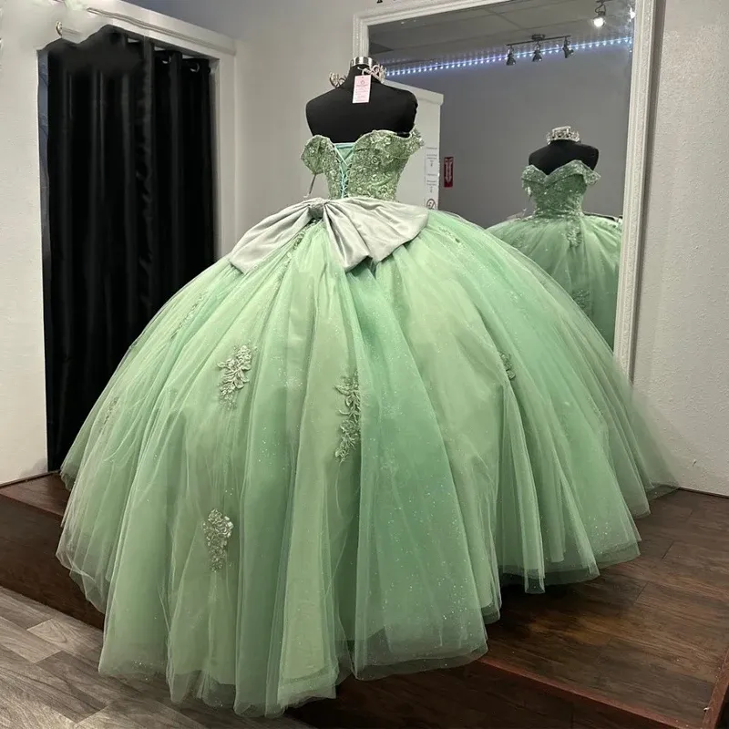 Luxury Sage Green Mexican Quinceanera Dresses Applique Lace Prom Gown