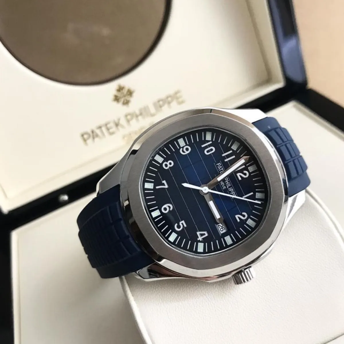 RELÓGIO PATEK PHILIPPE AQUANAUT