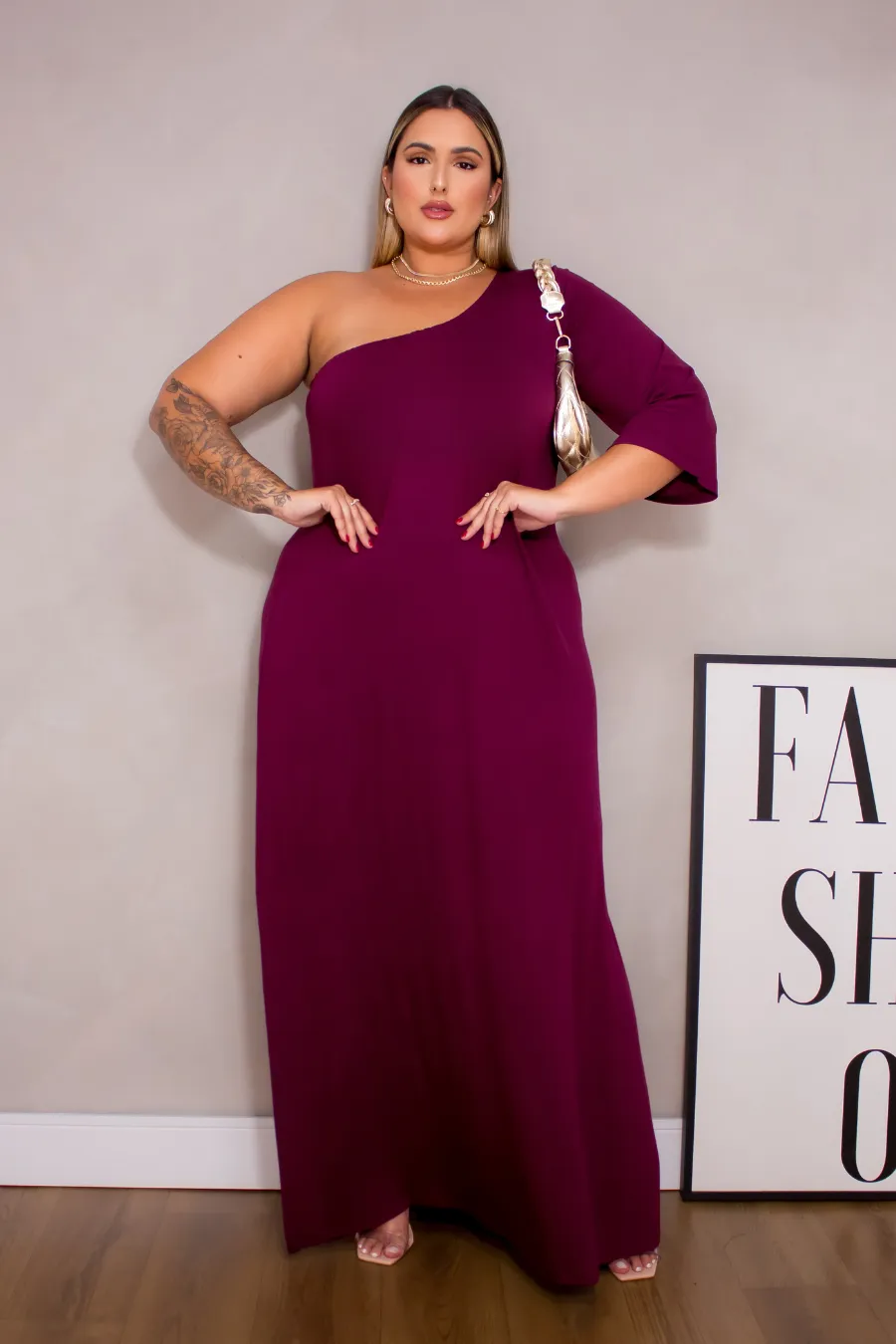 Vestido Plus Size Ombro Só Helena Vinho